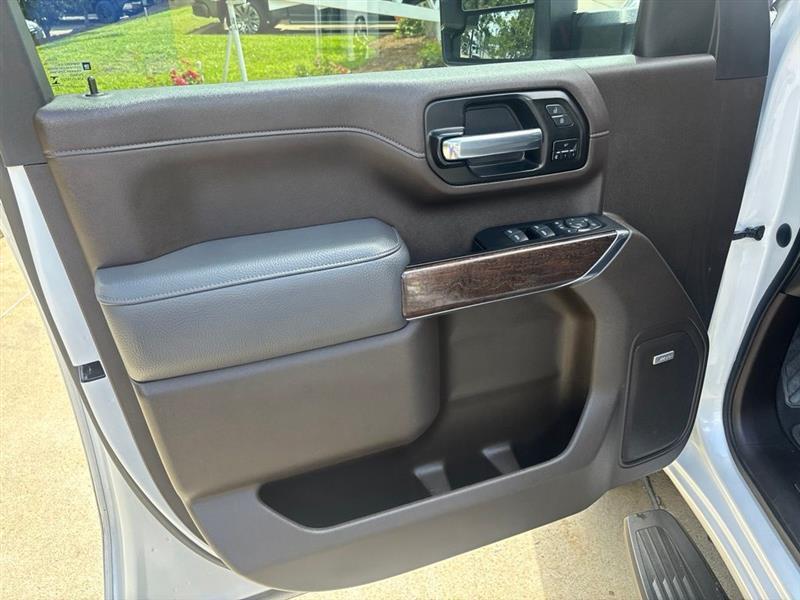 GMC Sierra 2500HD Denali Crew Cab 4WD SB 2022