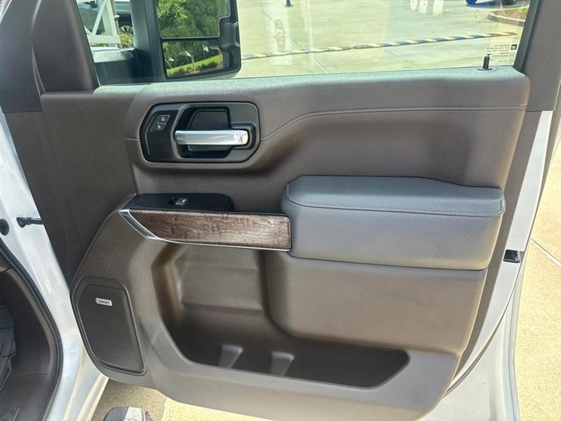 GMC Sierra 2500HD Denali Crew Cab 4WD SB 2022