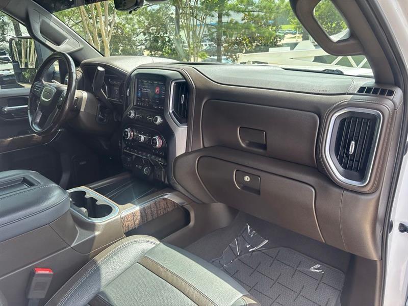 GMC Sierra 2500HD Denali Crew Cab 4WD SB 2022