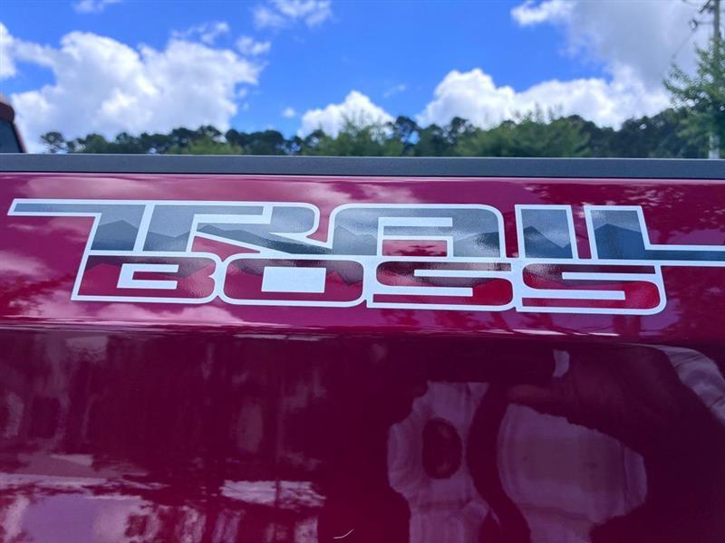 Chevrolet Silverado 1500 High Country Crew Cab 4WD 2024