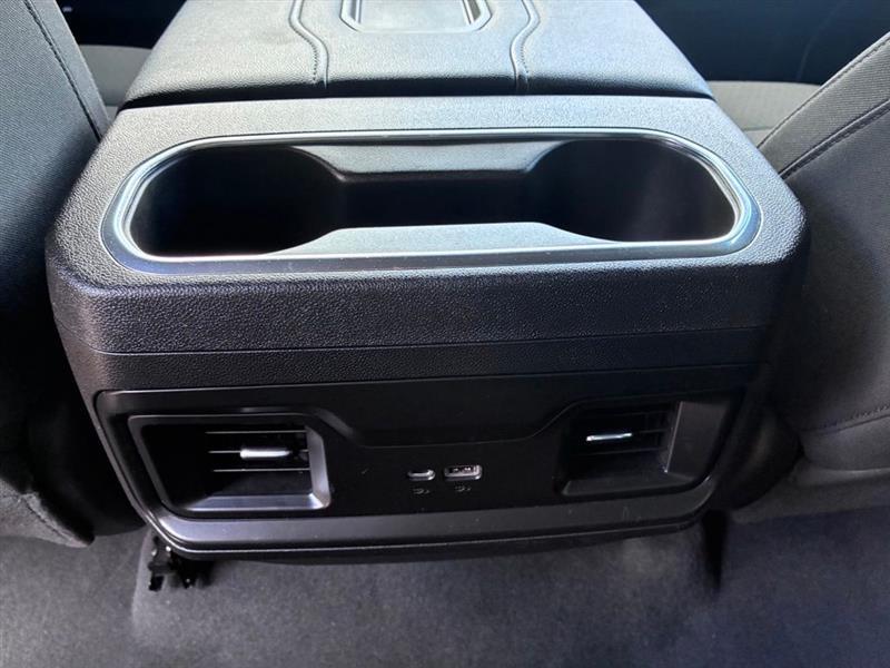 Chevrolet Silverado 1500 High Country Crew Cab 4WD 2024