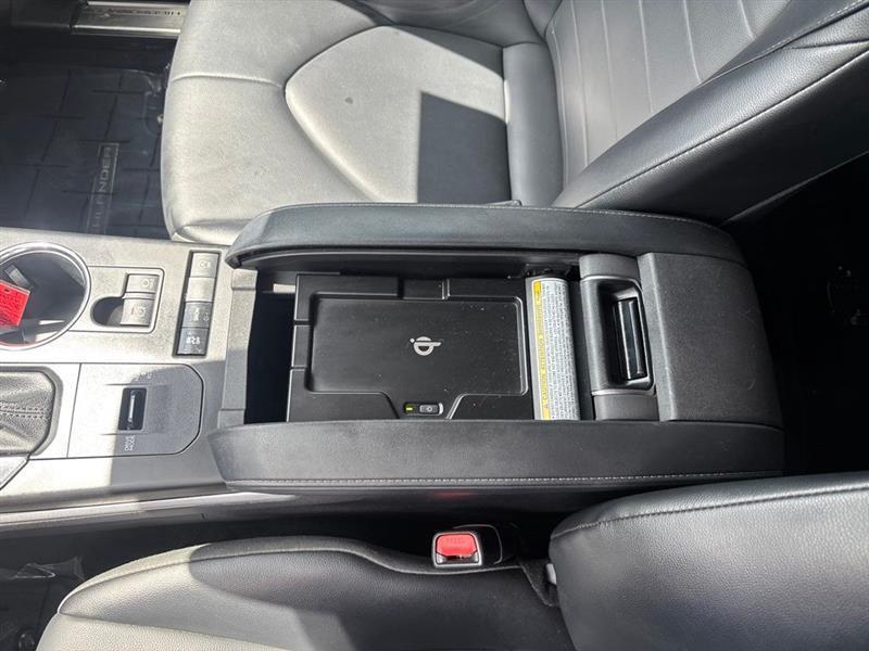 Toyota Highlander XLE FWD V6 2022
