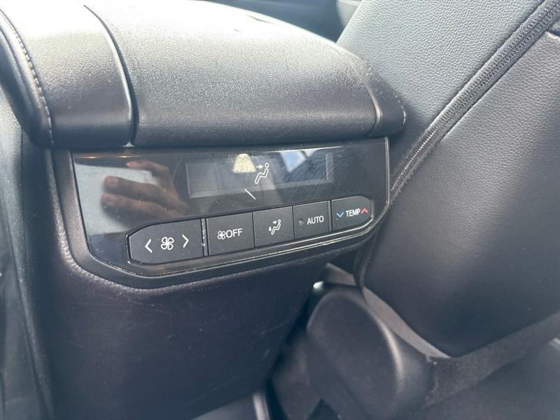 Toyota Highlander XLE FWD V6 2022
