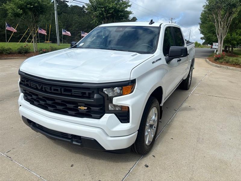 Chevrolet Silverado 1500 Custom Crew Cab 2WD 2026