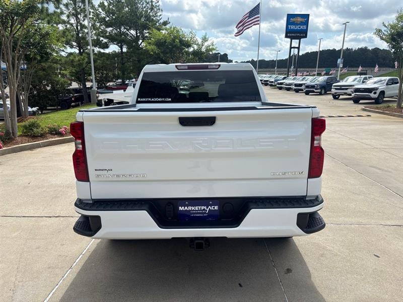 Chevrolet Silverado 1500 Custom Crew Cab 2WD 2026
