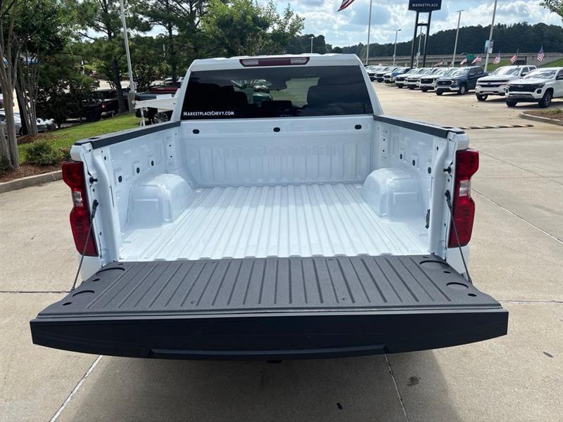 Chevrolet Silverado 1500 Custom Crew Cab 2WD 2026