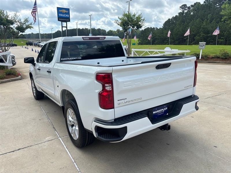 Chevrolet Silverado 1500 Custom Crew Cab 2WD 2026