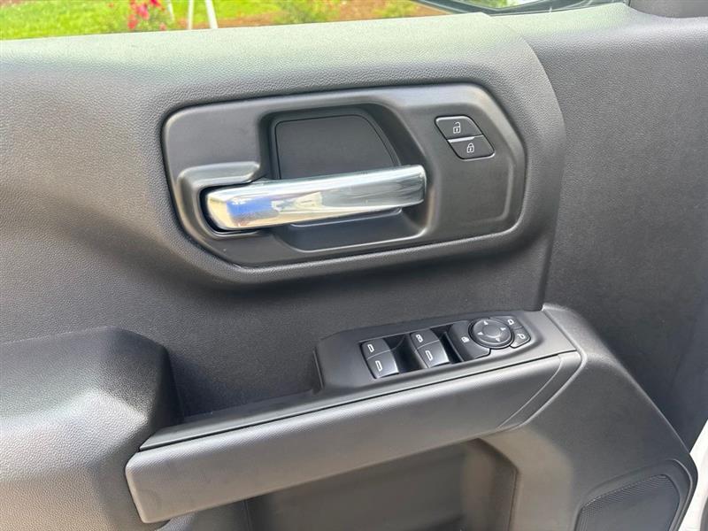 Chevrolet Silverado 1500 Custom Crew Cab 2WD 2026