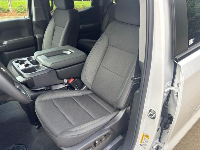 Chevrolet Silverado 1500 Custom Crew Cab 2WD 2026