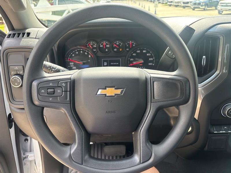 Chevrolet Silverado 1500 Custom Crew Cab 2WD 2026