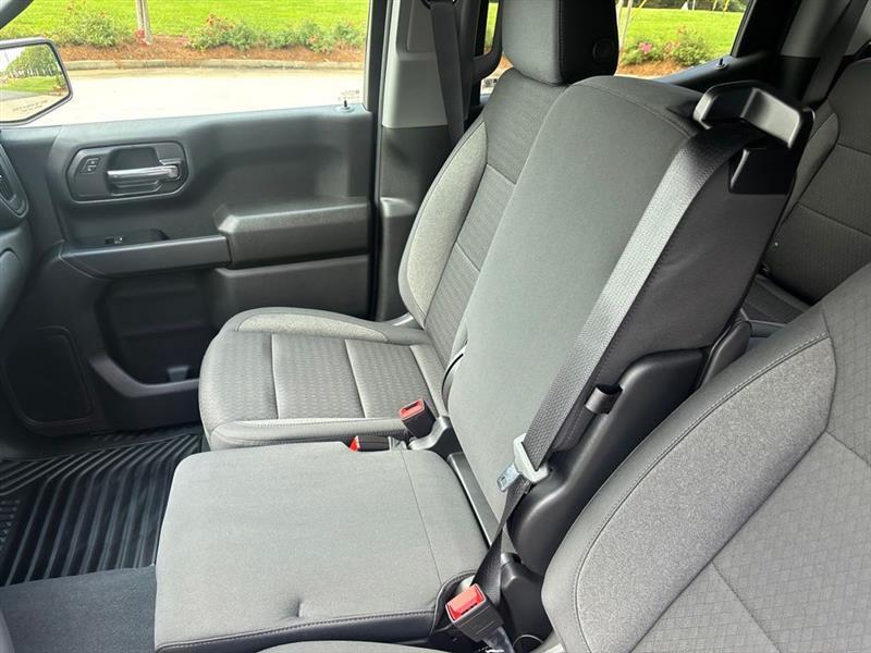 Chevrolet Silverado 1500 Custom Crew Cab 2WD 2026