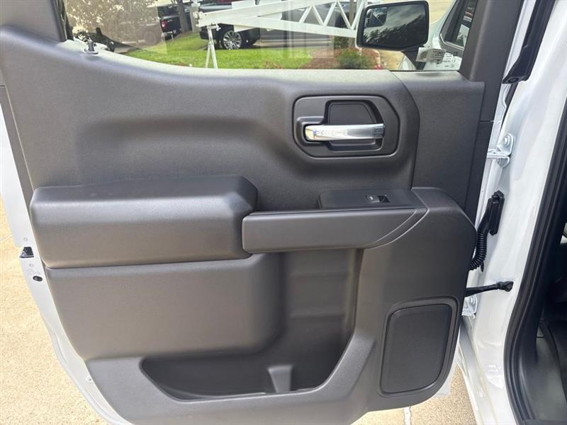 Chevrolet Silverado 1500 Custom Crew Cab 2WD 2026