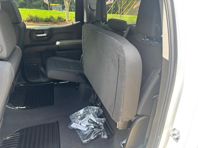 Chevrolet Silverado 1500 Custom Crew Cab 2WD 2026