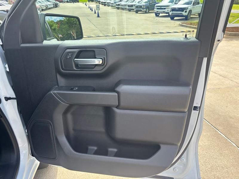 Chevrolet Silverado 1500 Custom Crew Cab 2WD 2026