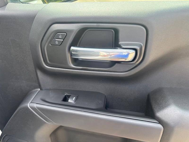 Chevrolet Silverado 1500 Custom Crew Cab 2WD 2026