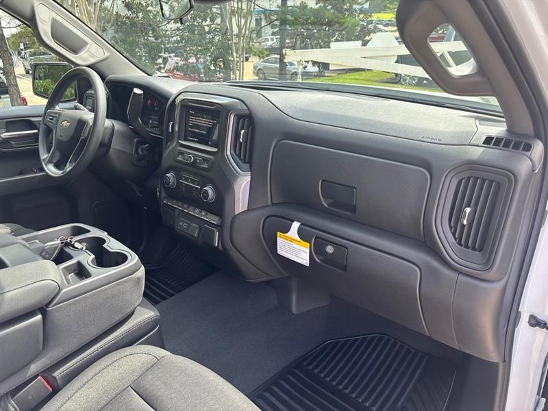 Chevrolet Silverado 1500 Custom Crew Cab 2WD 2026