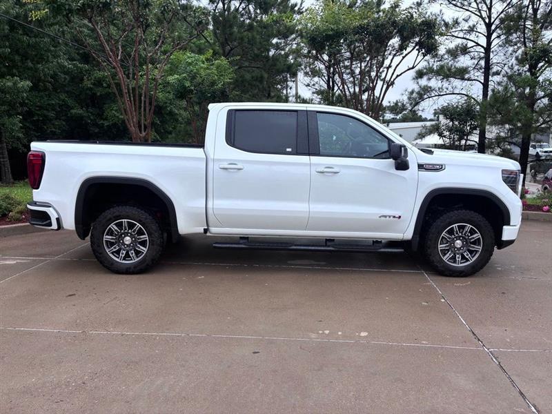 GMC Sierra 1500 AT4 Crew Cab 4WD 2025