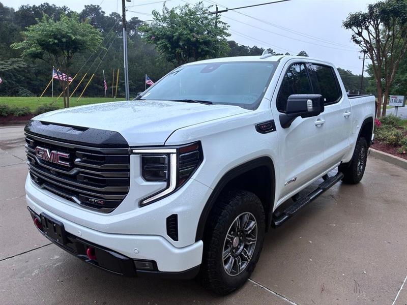 GMC Sierra 1500 AT4 Crew Cab 4WD 2025