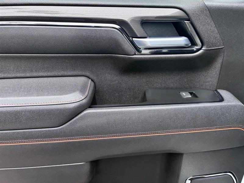 GMC Sierra 1500 AT4 Crew Cab 4WD 2025