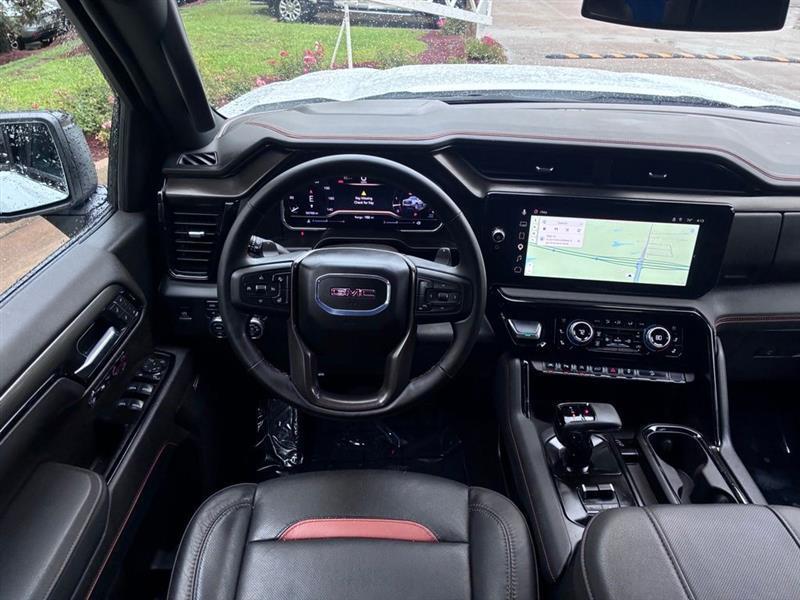 GMC Sierra 1500 AT4 Crew Cab 4WD 2025