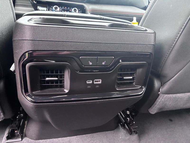 GMC Sierra 1500 AT4 Crew Cab 4WD 2025