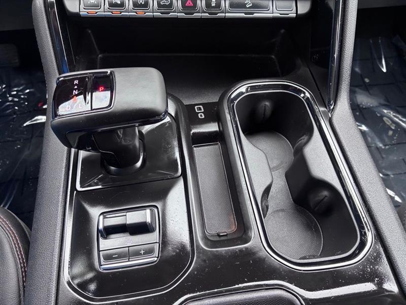 GMC Sierra 1500 AT4 Crew Cab 4WD 2025