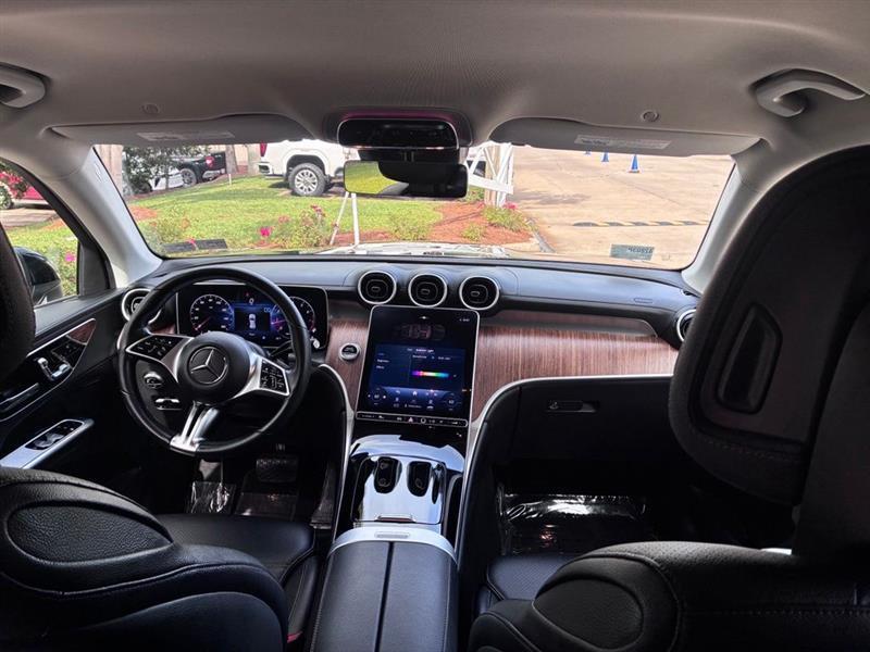 Mercedes-Benz GLC-Class GLC300 2024