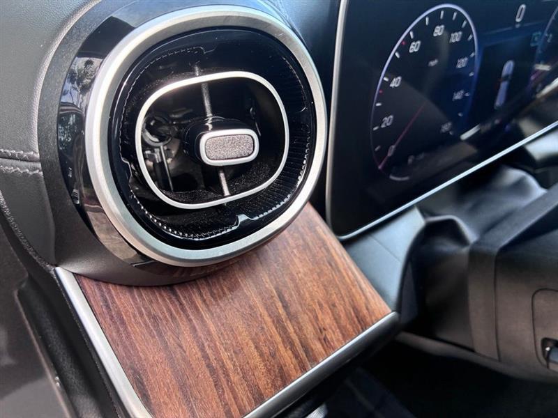 Mercedes-Benz GLC-Class GLC300 2024