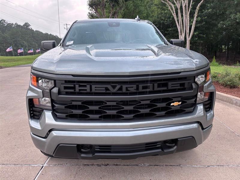 Chevrolet Silverado 1500 Custom Crew Cab 2WD 2026