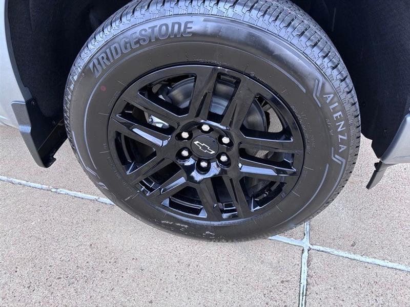 Chevrolet Silverado 1500 Custom Crew Cab 2WD 2026