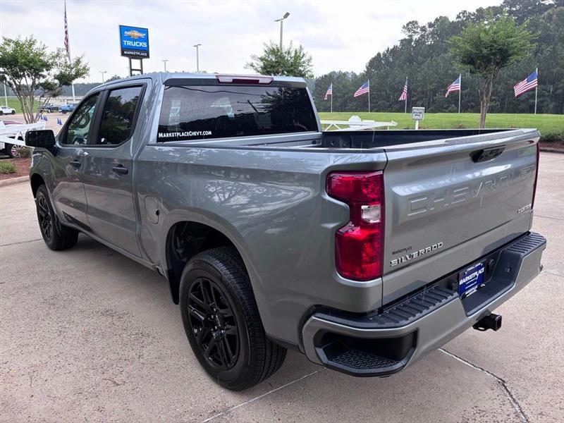 Chevrolet Silverado 1500 Custom Crew Cab 2WD 2026