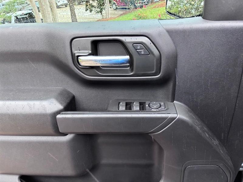 Chevrolet Silverado 1500 Custom Crew Cab 2WD 2026