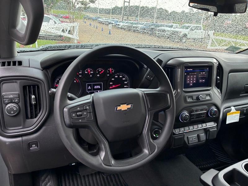 Chevrolet Silverado 1500 Custom Crew Cab 2WD 2026