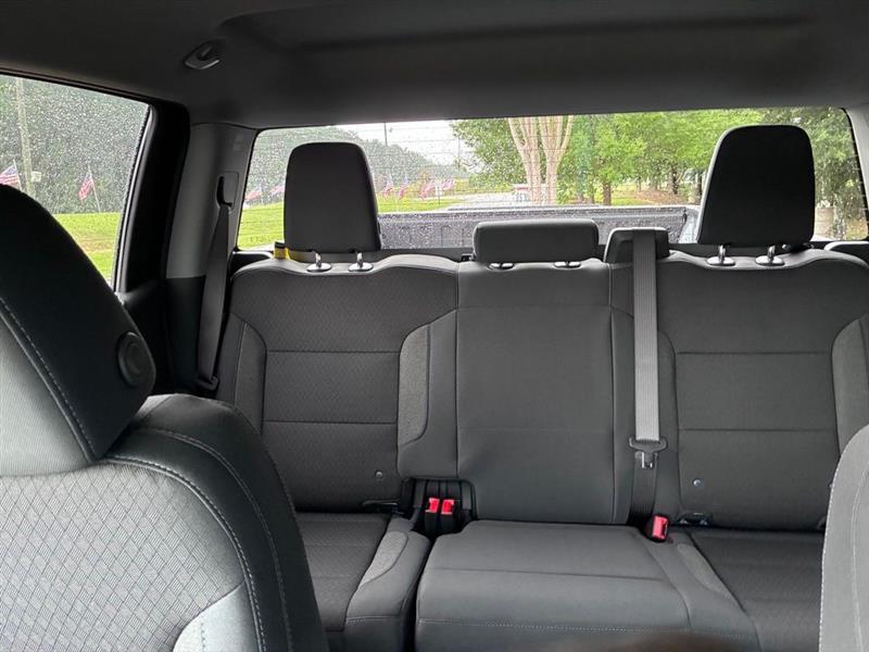 Chevrolet Silverado 1500 Custom Crew Cab 2WD 2026