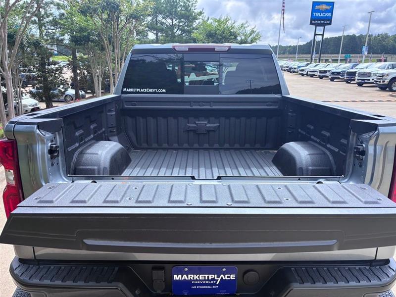 Chevrolet Silverado 1500 Trail Boss LT Crew Cab 4WD 2026