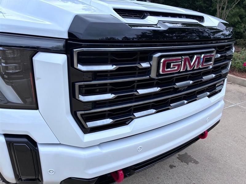 GMC Sierra 2500HD AT4 Crew Cab 4WD 2025