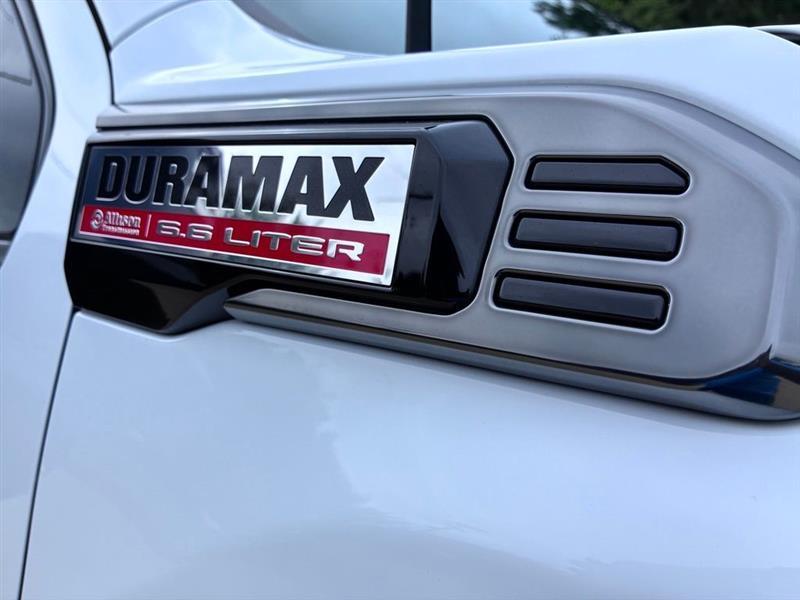 GMC Sierra 2500HD AT4 Crew Cab 4WD 2025