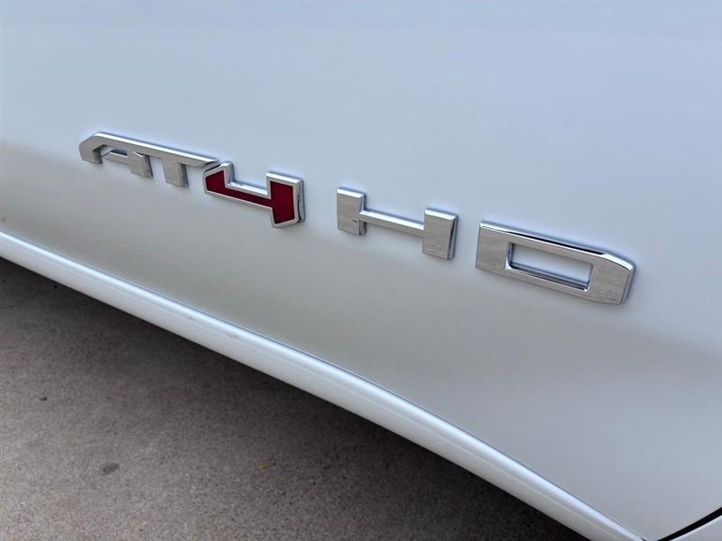 GMC Sierra 2500HD AT4 Crew Cab 4WD 2025