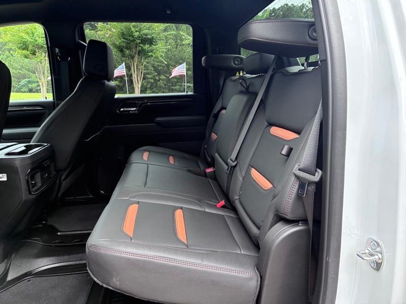 GMC Sierra 2500HD AT4 Crew Cab 4WD 2025