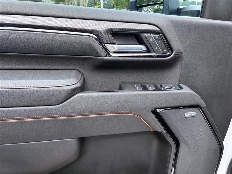 GMC Sierra 2500HD AT4 Crew Cab 4WD 2025