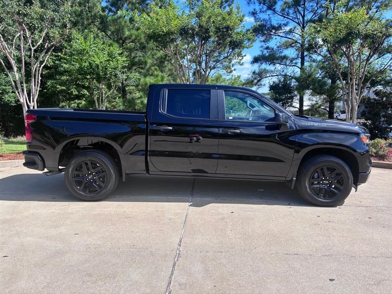 Chevrolet Silverado 1500 Custom Crew Cab 2WD 2026