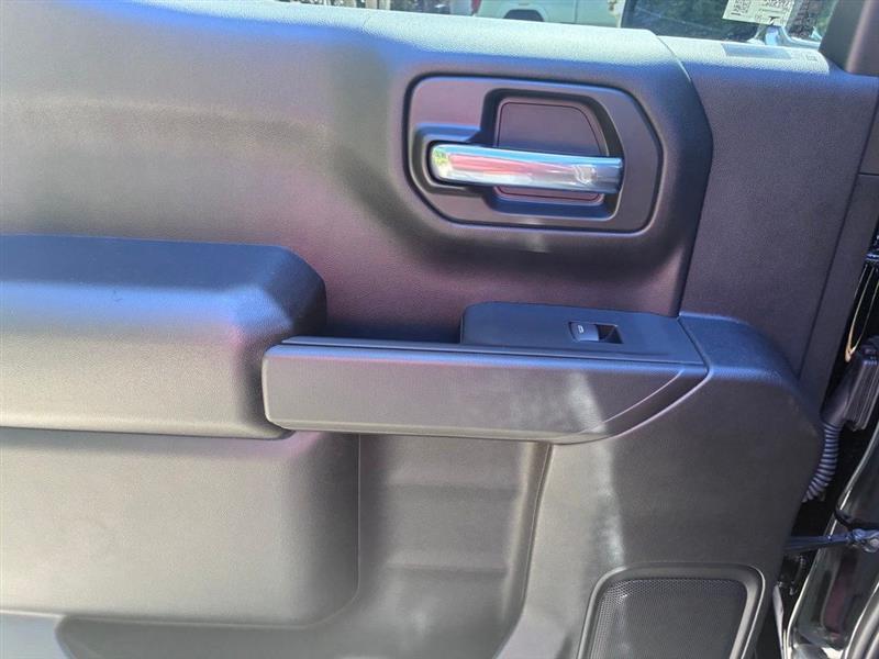 Chevrolet Silverado 1500 Custom Crew Cab 2WD 2026