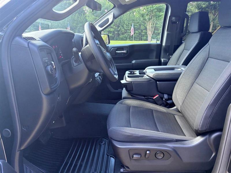 Chevrolet Silverado 1500 Custom Crew Cab 2WD 2026