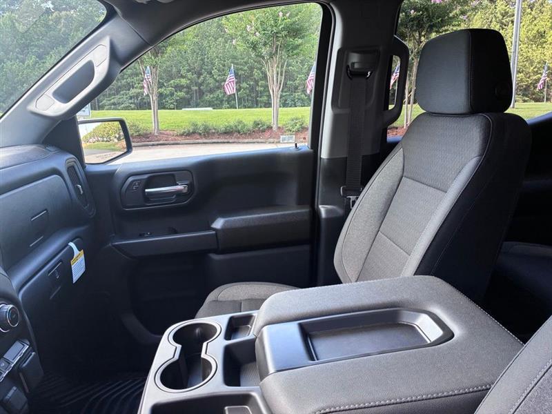 Chevrolet Silverado 1500 Custom Crew Cab 2WD 2026
