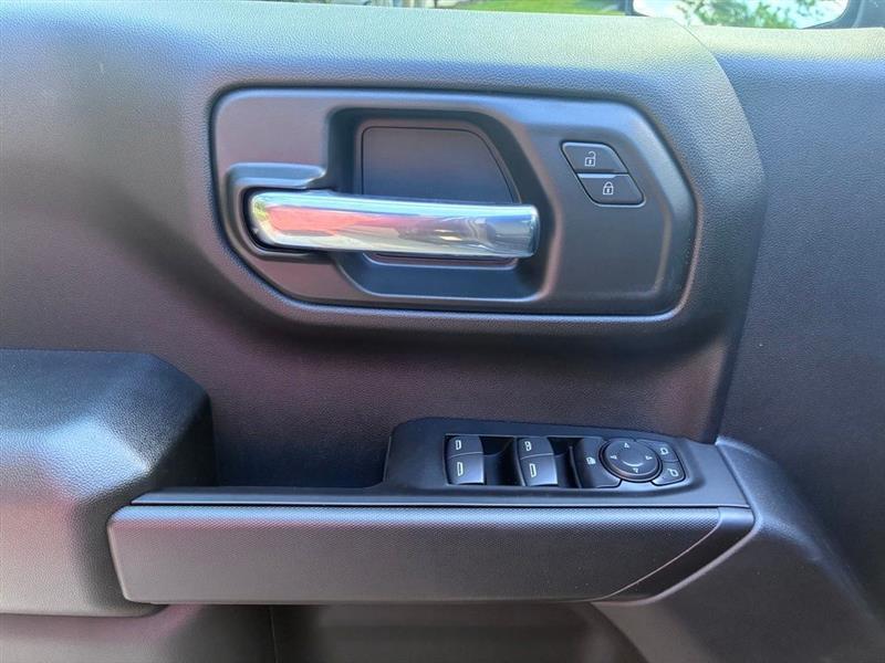 Chevrolet Silverado 1500 Custom Crew Cab 2WD 2026
