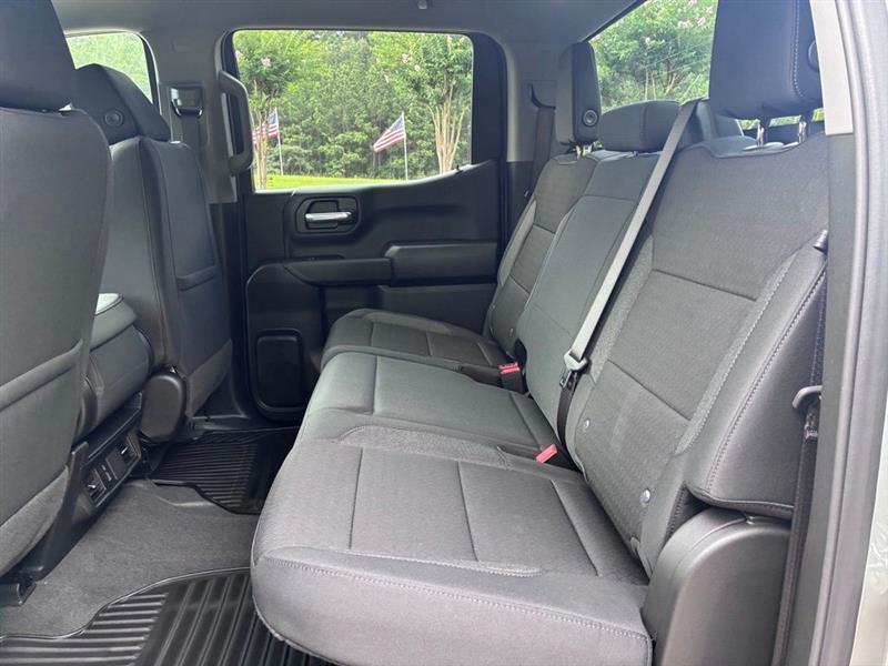 Chevrolet Silverado 1500 Custom Crew Cab 2WD 2026