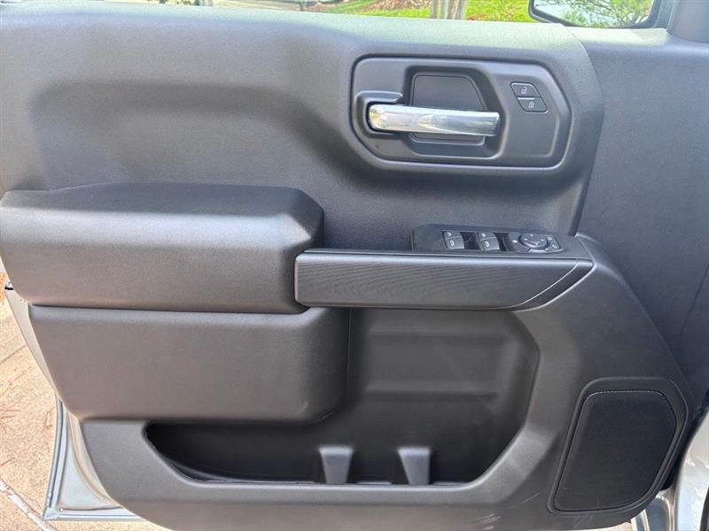 Chevrolet Silverado 1500 Custom Crew Cab 2WD 2026