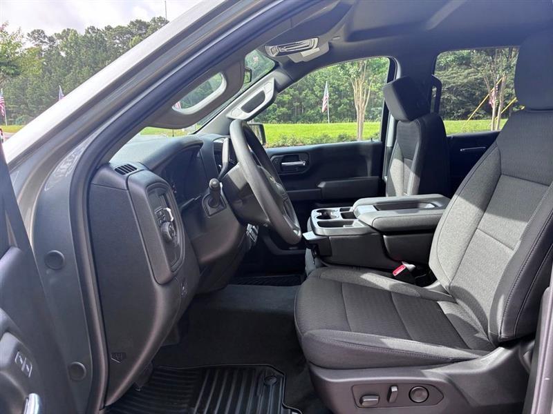 Chevrolet Silverado 1500 Custom Crew Cab 2WD 2026