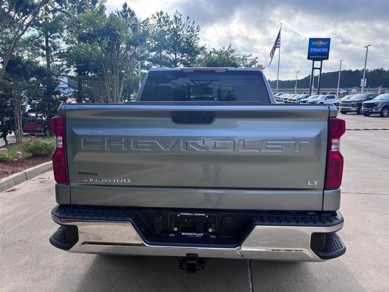 Chevrolet Silverado 1500 LT Crew Cab 2WD 2026