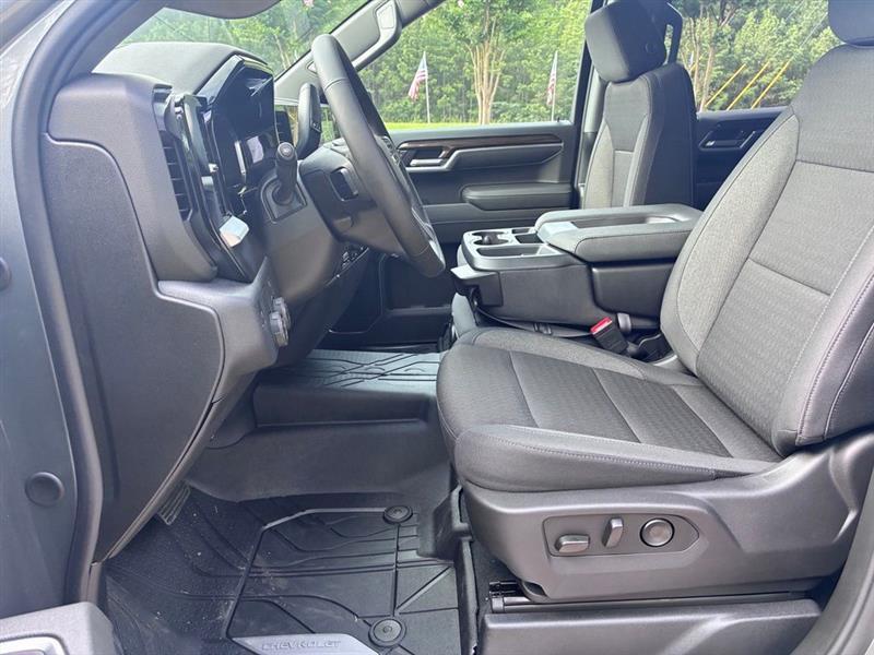 Chevrolet Silverado 1500 LT Crew Cab 2WD 2026